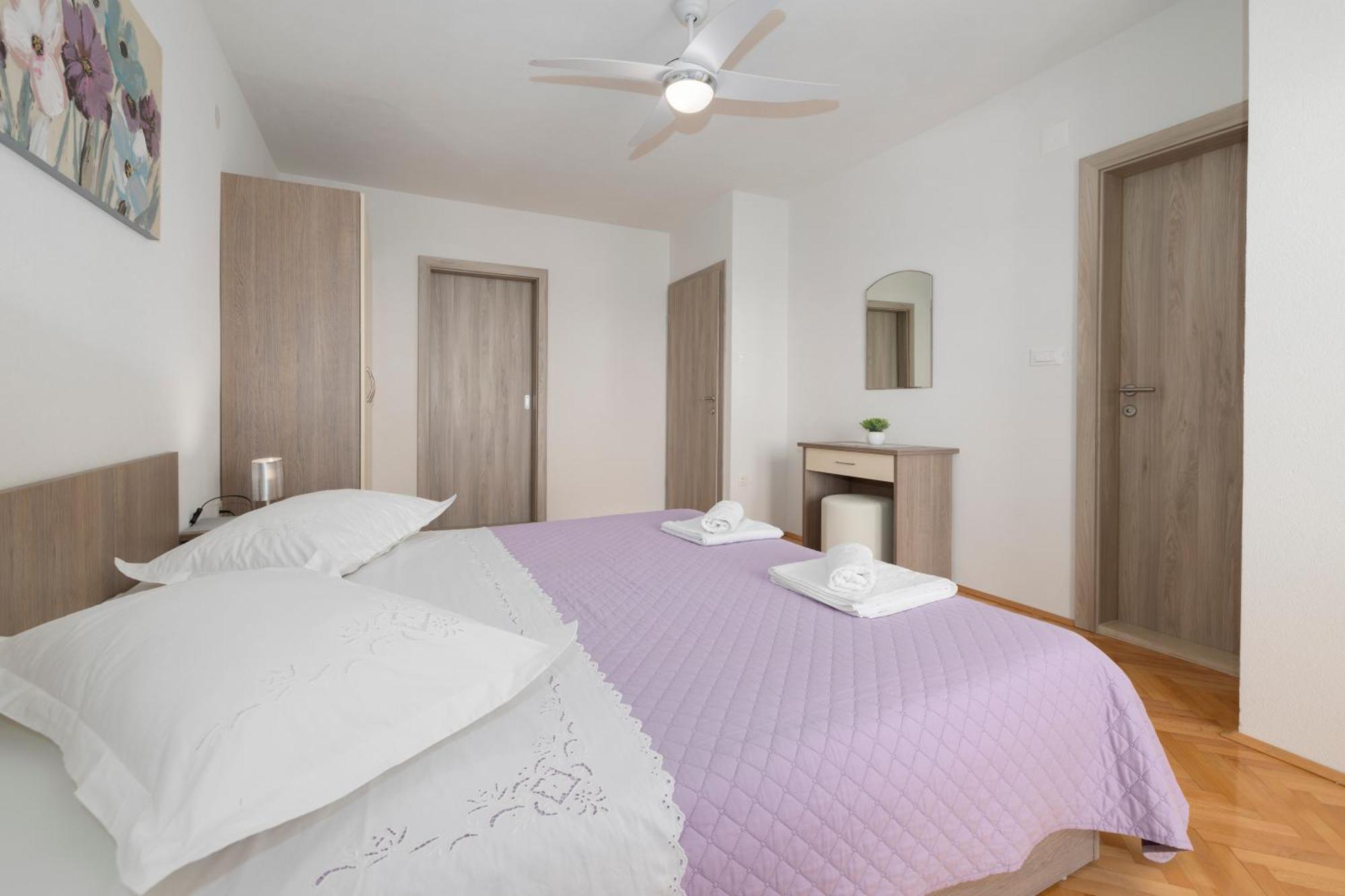 Apartmani Marta Tučepi エクステリア 写真