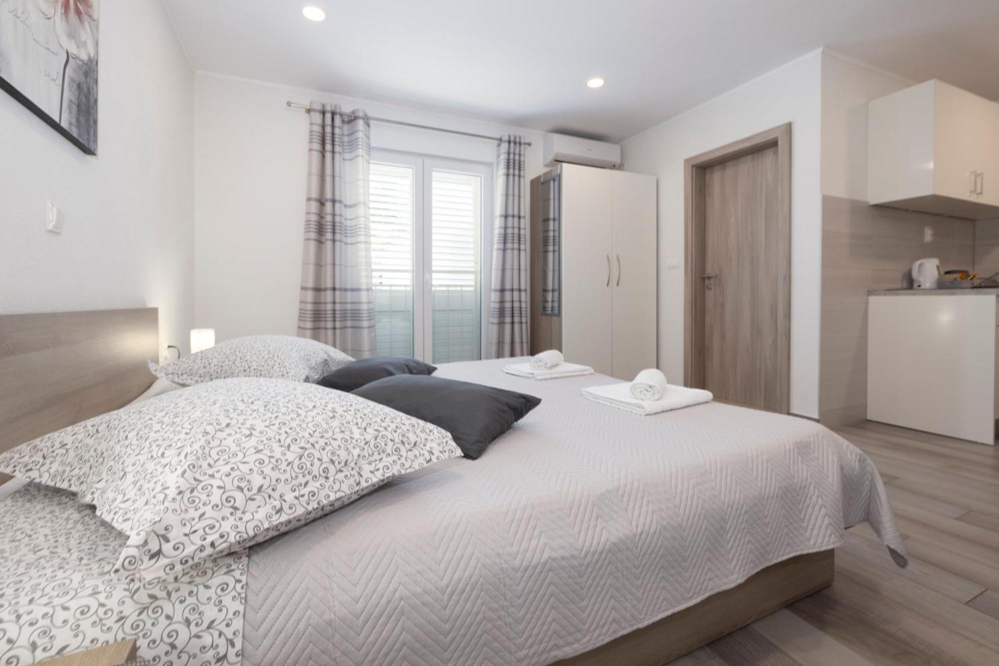 Apartmani Marta Tučepi エクステリア 写真