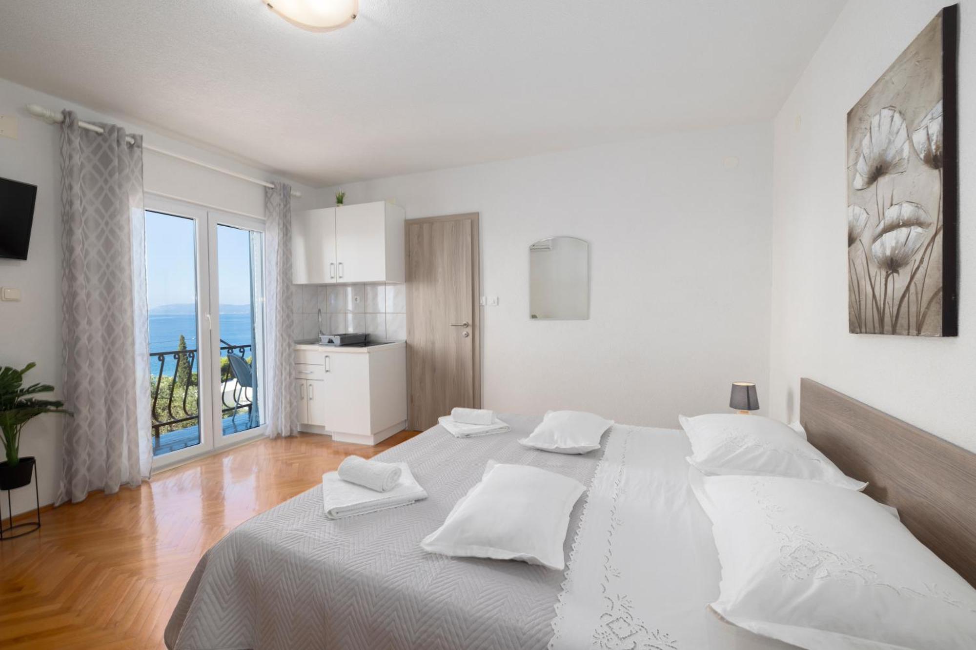 Apartmani Marta Tučepi エクステリア 写真