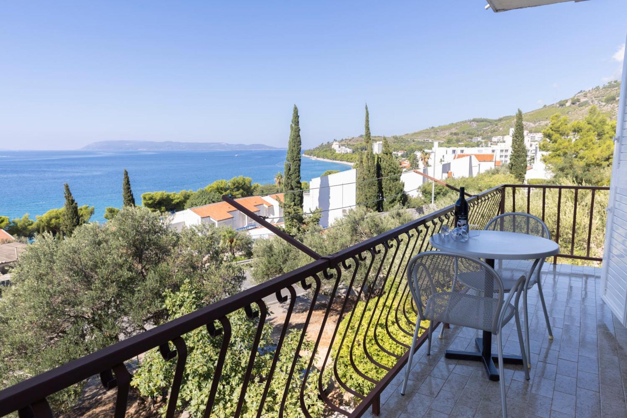 Apartmani Marta Tučepi エクステリア 写真