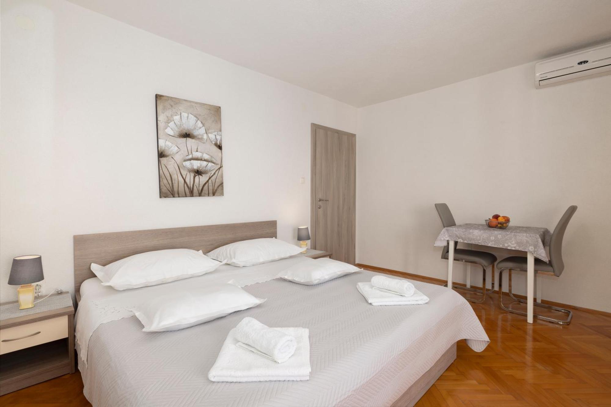 Apartmani Marta Tučepi エクステリア 写真