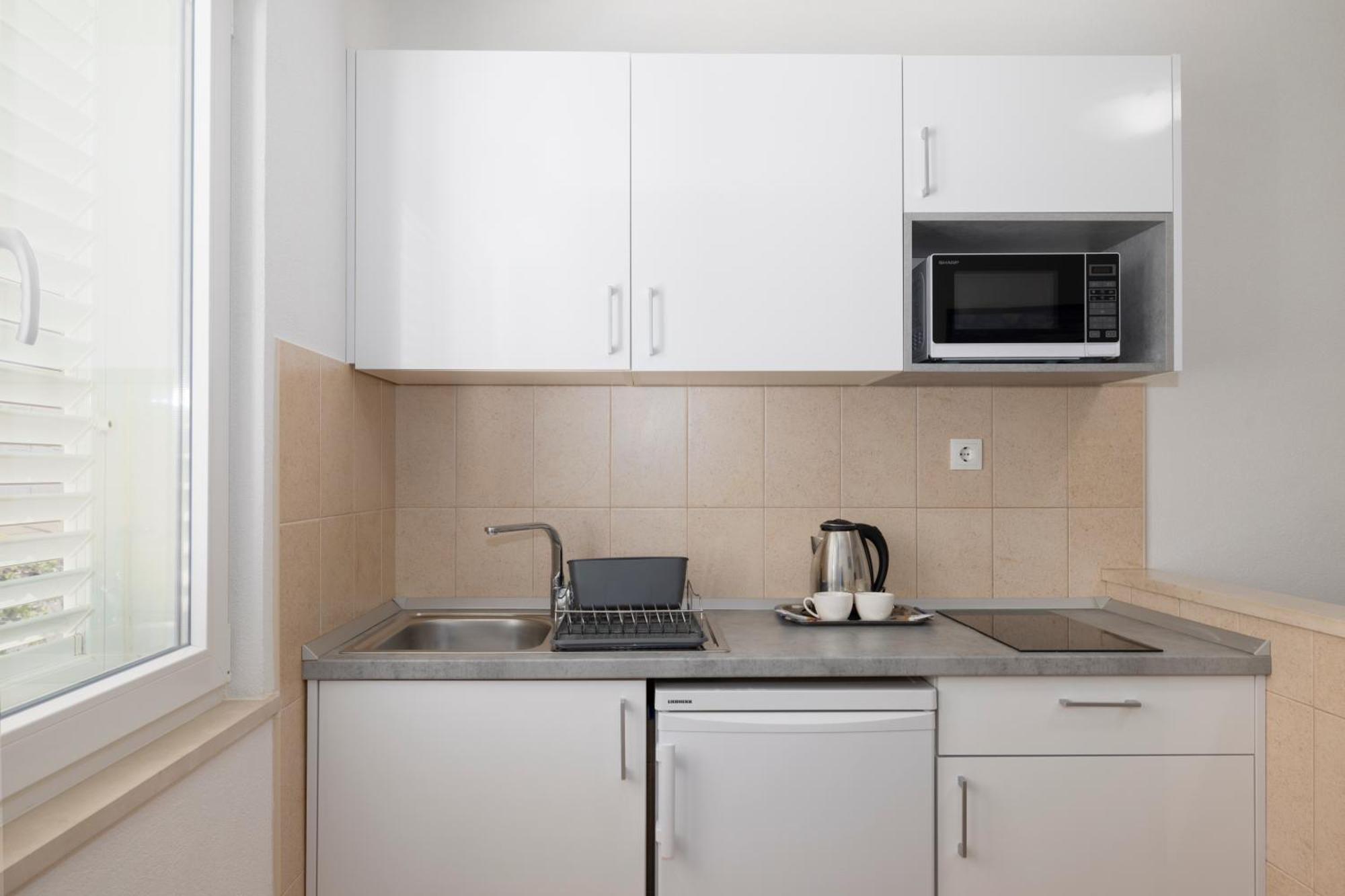 Apartmani Marta Tučepi エクステリア 写真