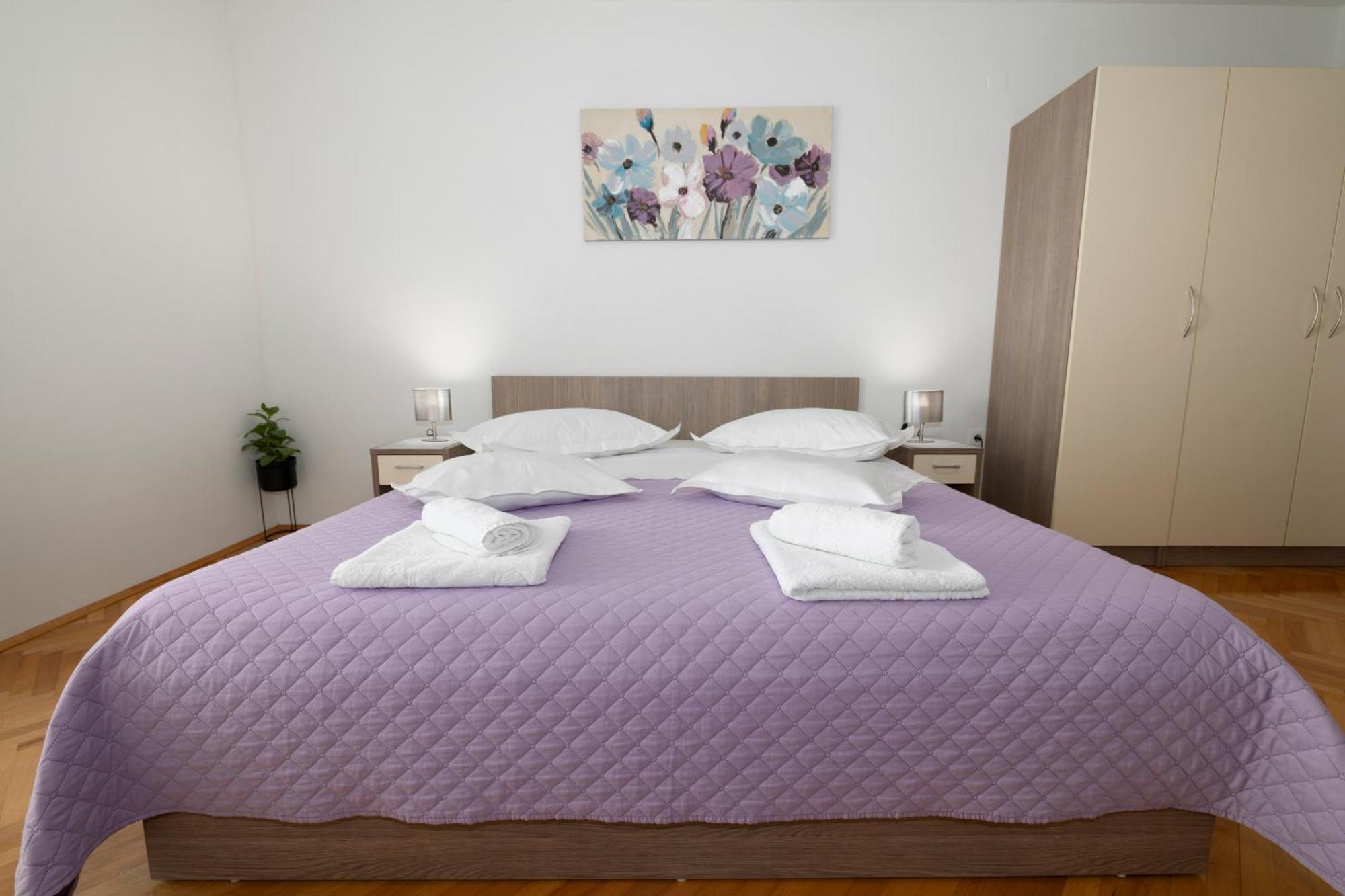 Apartmani Marta Tučepi エクステリア 写真
