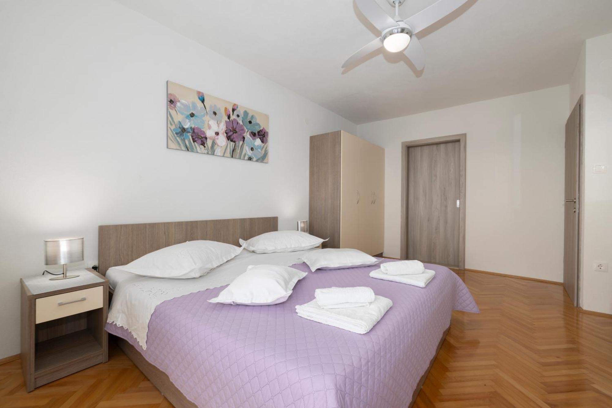 Apartmani Marta Tučepi エクステリア 写真