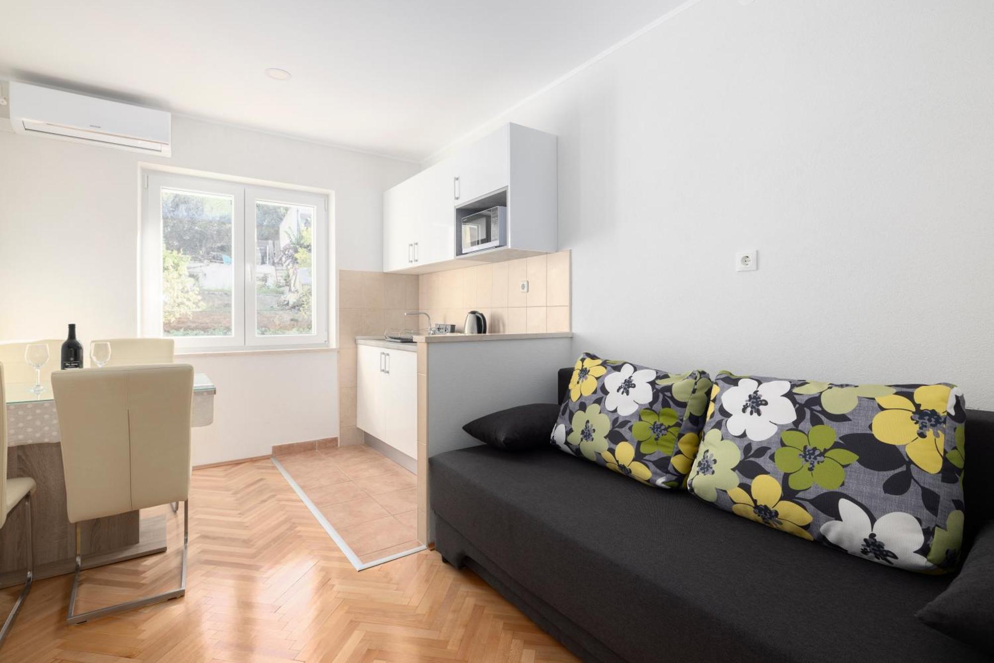 Apartmani Marta Tučepi エクステリア 写真